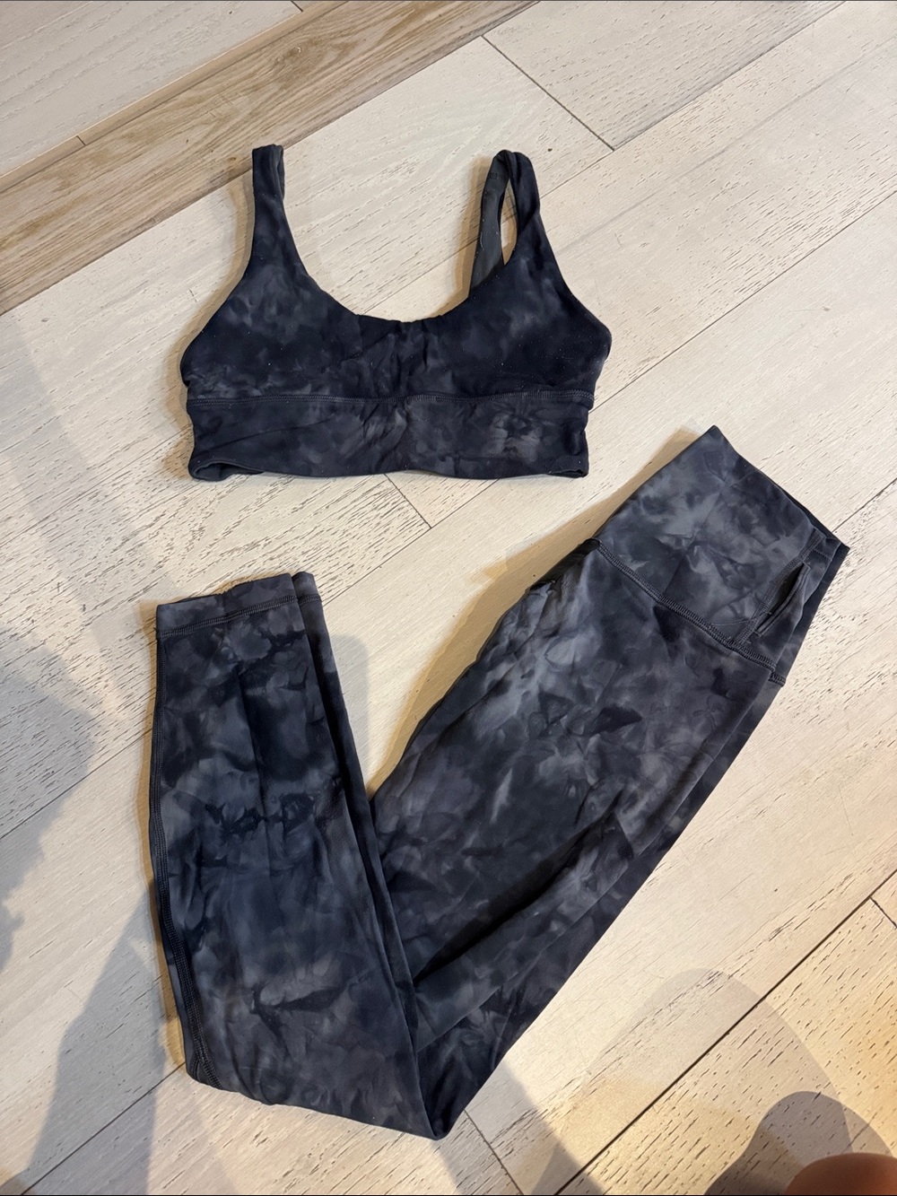 lululemon athletica Black Tie-Dye Sports Bra and Leggings Set